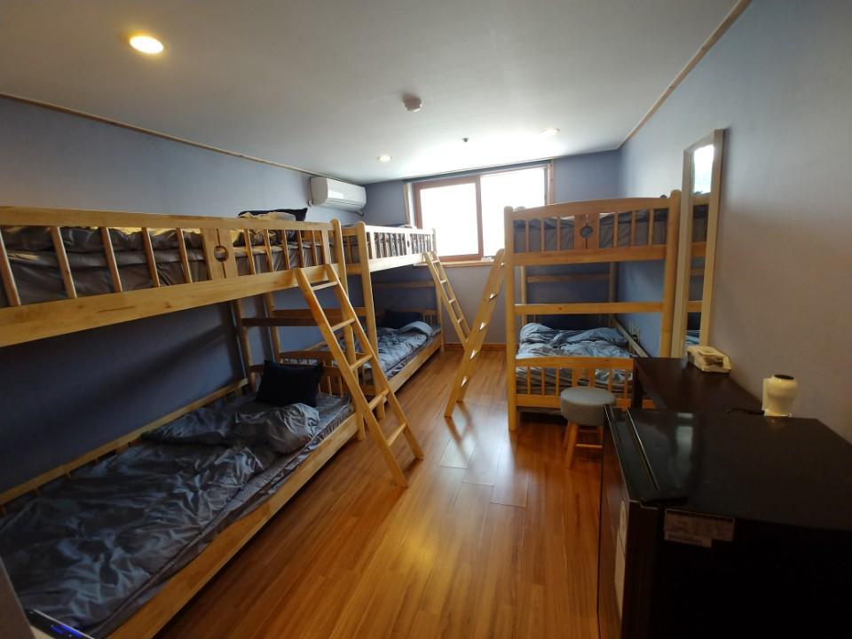 Four Season Guest House Busan Bagian luar foto